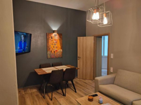 Deluxe Center Apartment - Preveza